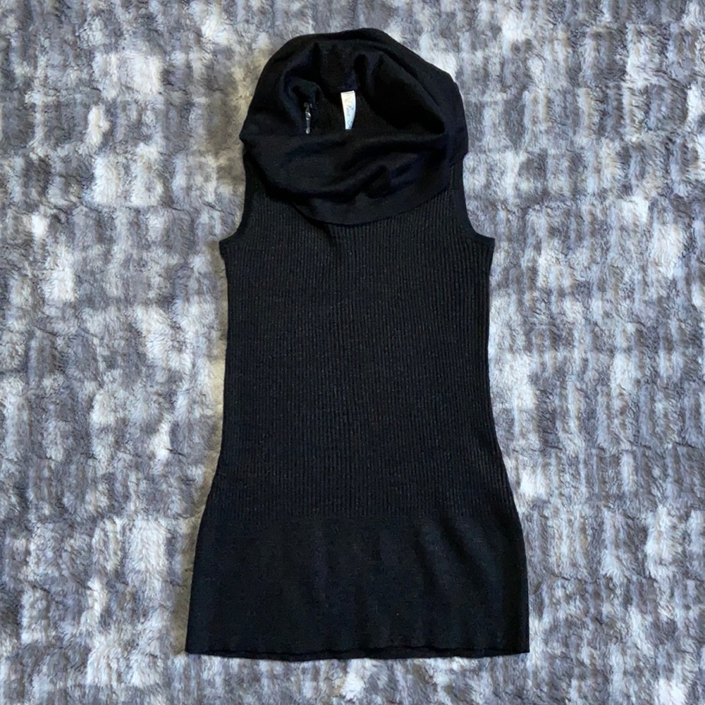 🌷NWT! Pina Rossi Solid Black With Silver Glitter Sleeveless Turtleneck Size LG